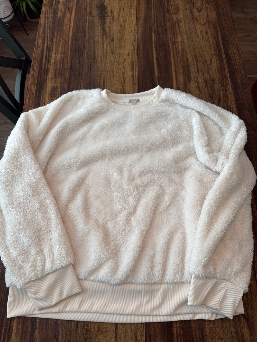 summer & rose Cream Fleece Crewneck Sweater